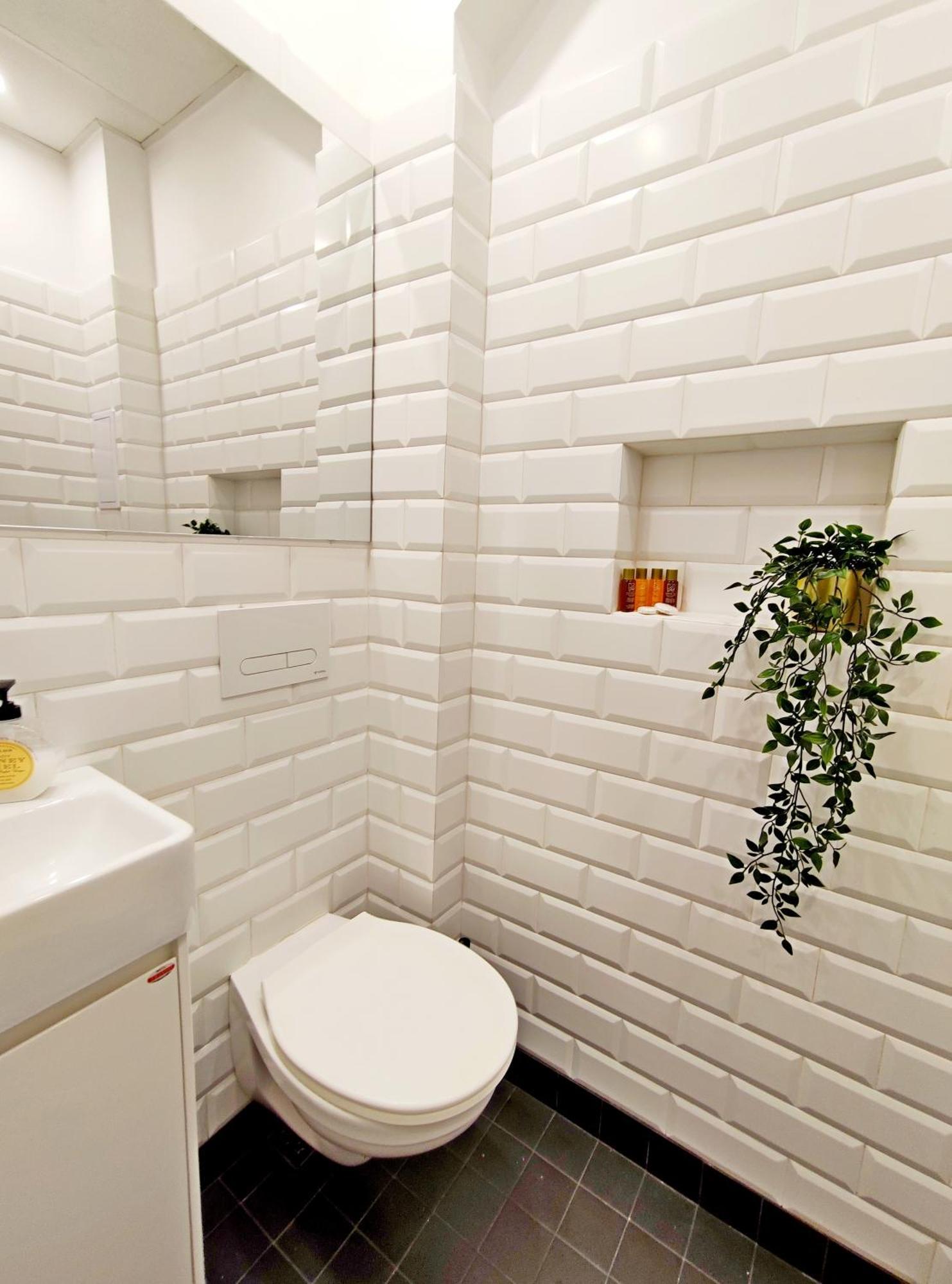 Top Centre 1 Bedroom Apt Next To Vitosha Blvd. София Экстерьер фото